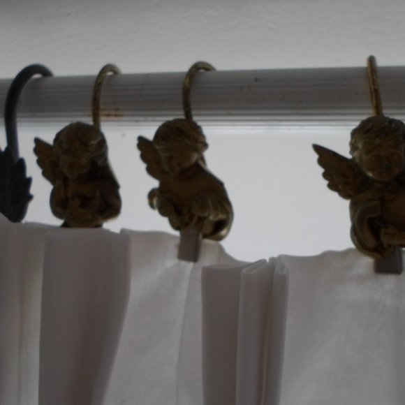 Shower Hooks Assortment - Picture 15 of 16